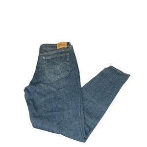 Levi’s Signature by Levi‎ Strauss Women’s Jeans – Size 14 W32 L30 / Blue Denim